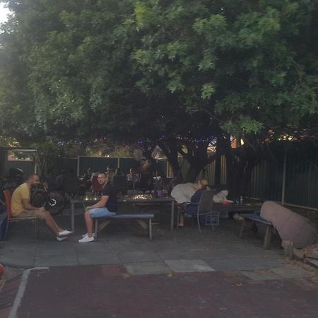 بيرث Planet Inn Backpackers المظهر الخارجي الصورة