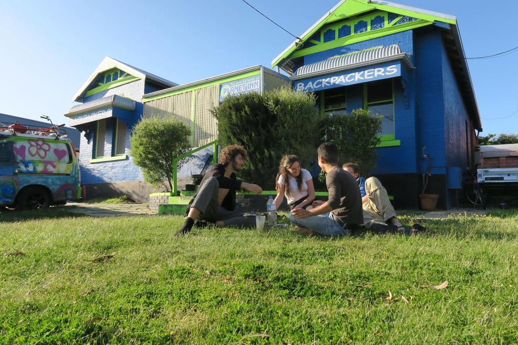 بيرث Planet Inn Backpackers المظهر الخارجي الصورة