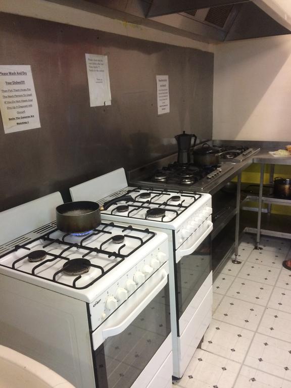 بيرث Planet Inn Backpackers المظهر الخارجي الصورة