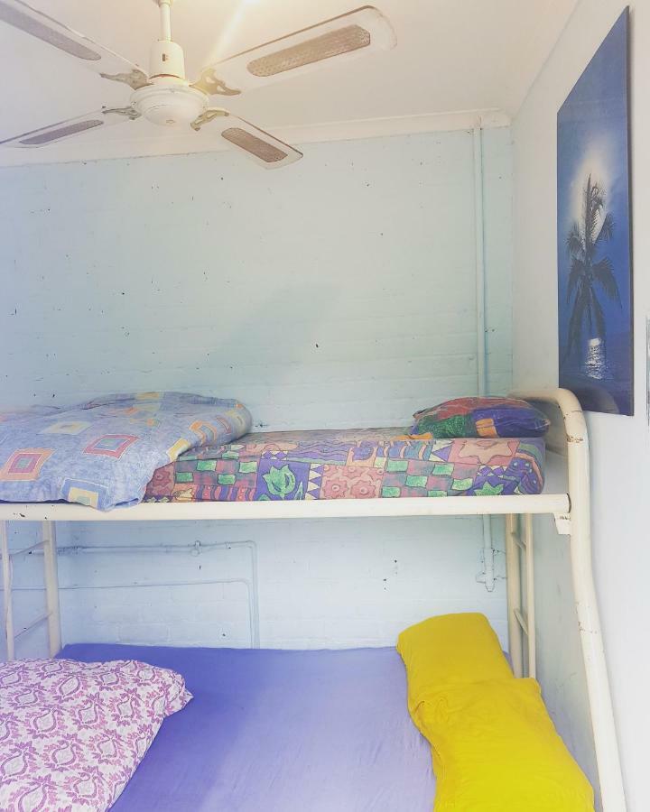 بيرث Planet Inn Backpackers المظهر الخارجي الصورة